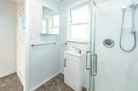 Photo of property in 1 Kupe Place, Castlecliff, Whanganui, 4501