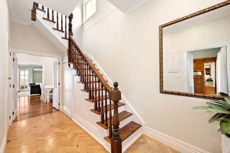 Photo of property in 25 Newman Terrace, Thorndon, Wellington, 6011