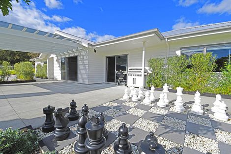 Photo of property in 7 Mountain Road, Kaiwaka, Maungaturoto, 0587