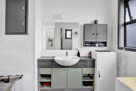 Photo of property in 1/79 Rata Street, Inglewood, 4330