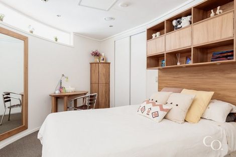 Photo of property in 72 Devonport Road, Tauranga, 3110