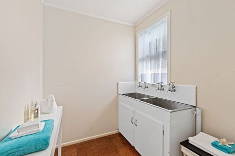 Photo of property in 14a Kaipatiki Road, Glenfield, Auckland, 0629