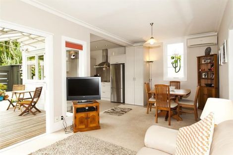 Photo of property in 10 Garden Terrace, Devonport, Auckland, 0624