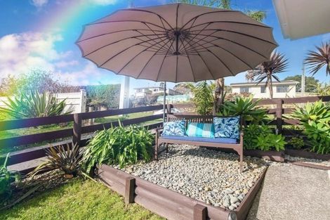 Photo of property in 27a Makiri Street, Helensville, 0800