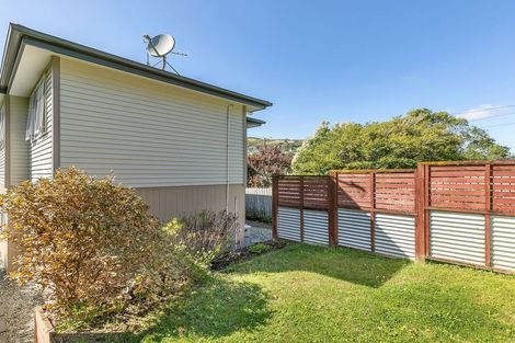 Photo of property in 19u2 Ranui Terrace, Tawa, Wellington, 5028