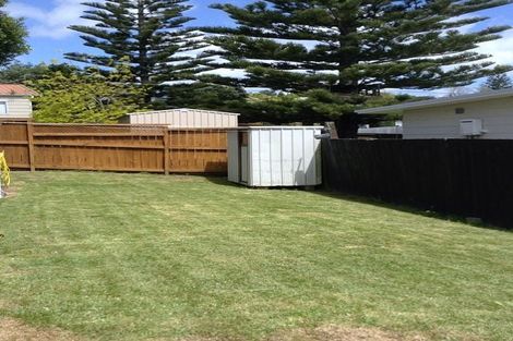 Photo of property in 274 Rangatira Road, Beach Haven, Auckland, 0626