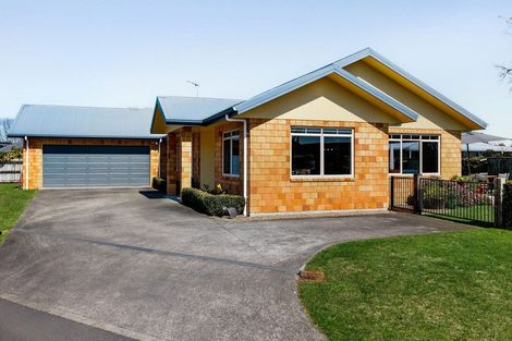 Photo of property in 1/10 Maranatha Way, Cambridge, 3434