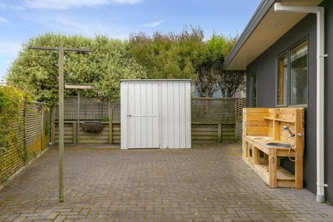 Photo of property in 73 Harvey Street, Waipahihi, Taupo, 3330