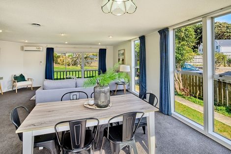 Photo of property in 4 Salem Court, Churton Park, Wellington, 6037