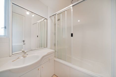 Photo of property in 141j Churton Drive, Churton Park, Wellington, 6037