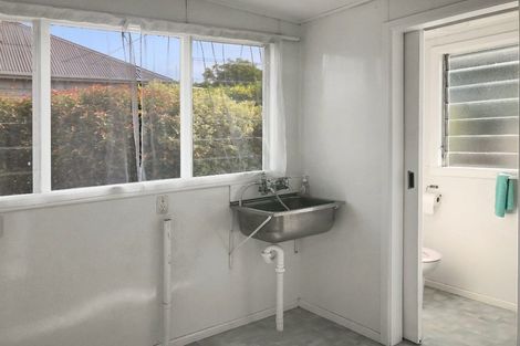 Photo of property in 16 Saint Joseph Street, Waipukurau, 4200