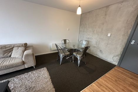 Photo of property in 2 Torrens Terrace, Mount Cook, Wellington, 6011