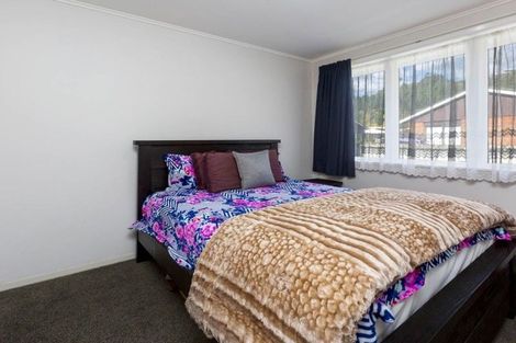 Photo of property in 15f3-a Lane Street, Wallaceville, Upper Hutt, 5018