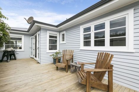 Photo of property in 30 Dr Taylor Terrace, Johnsonville, Wellington, 6037