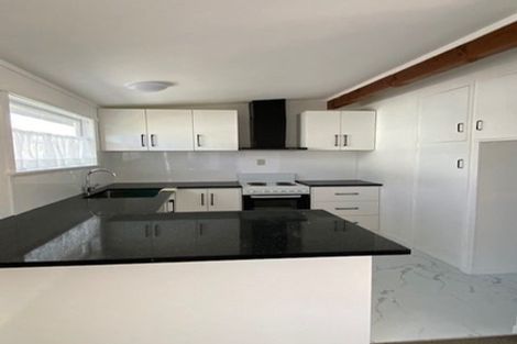 Photo of property in 1/32 Kowhai Road, Campbells Bay, Auckland, 0630