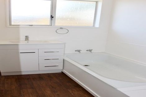 Photo of property in 2/10 Fenton Street, Papatoetoe, Auckland, 2025