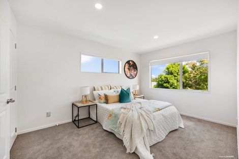 Photo of property in 2/63 Pupuke Road, Birkenhead, Auckland, 0627