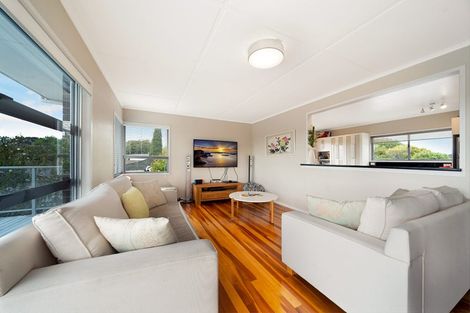 Photo of property in 229 Golf Road, Titirangi, Auckland, 0604