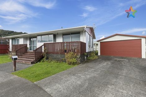 Photo of property in 3 Kilkenny Grove, Wainuiomata, Lower Hutt, 5014