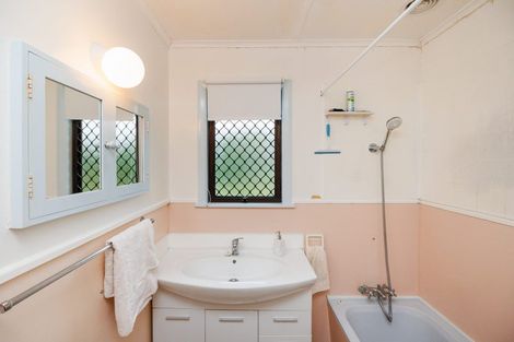 Photo of property in 3 Hurley Place, Awapuni, Palmerston North, 4412