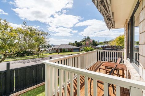 Photo of property in 18 Discovery Avenue, Welcome Bay, Tauranga, 3112