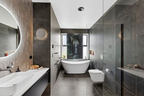 Photo of property in 21a Deans Drive, Wanaka, 9305