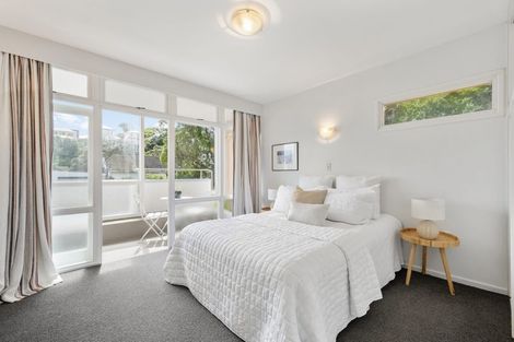 Photo of property in 10/4f Claremont Grove, Mount Victoria, Wellington, 6011
