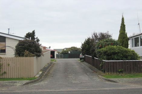 Photo of property in 14 Douglas Street, Levin, 5510