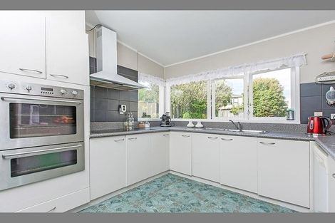 Photo of property in 40 Valley View Road, Glenfield, Auckland, 0629