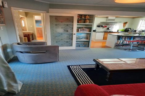 Photo of property in 1/40 East Coast Road, Milford, Auckland, 0620
