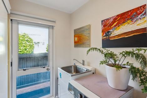 Photo of property in 22a Kapiti Road, Paraparaumu, 5032