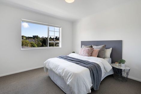 Photo of property in 51 Cumberland Street, Merrilands, New Plymouth, 4312