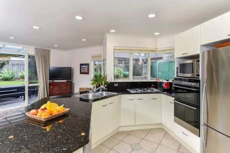 Photo of property in 98 Landing Drive, Albany, Auckland, 0632