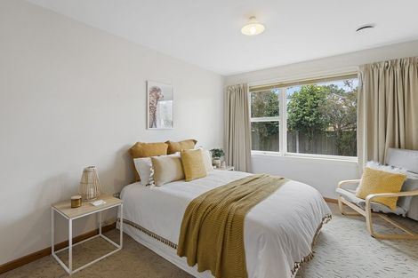 Photo of property in 98 Crofton Road, Harewood, Christchurch, 8051
