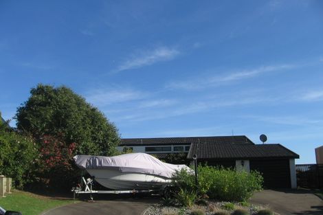 Photo of property in 19 The Crowsnest, Whitby, Porirua, 5024