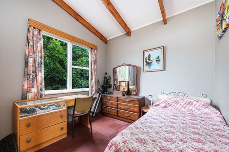 Photo of property in 20 Sunray Avenue, Titirangi, Auckland, 0604