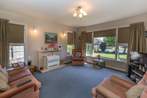 Photo of property in 8 Roslyn Avenue, Mairehau, Christchurch, 8052