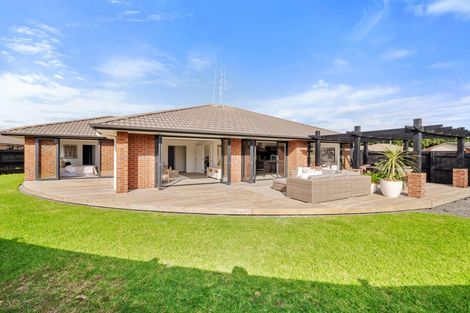 Photo of property in 19 Seabreeze Place, Papamoa Beach, Papamoa, 3118