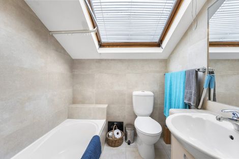 Photo of property in Courtenay Mews Apartments, 14/14u Alpha Street, Te Aro, Wellington, 6011