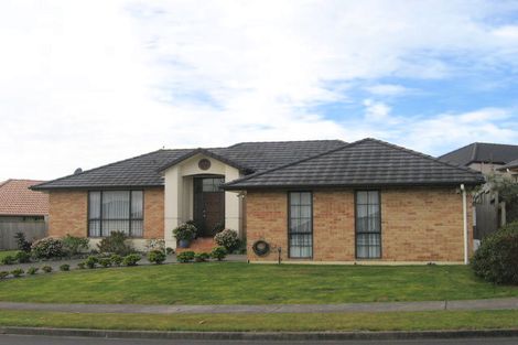 Photo of property in 6 Kilsyth Way, East Tamaki Heights, Auckland, 2016