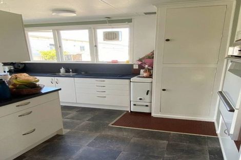 Photo of property in 7 Bowling Road, Greenmeadows, Napier, 4112