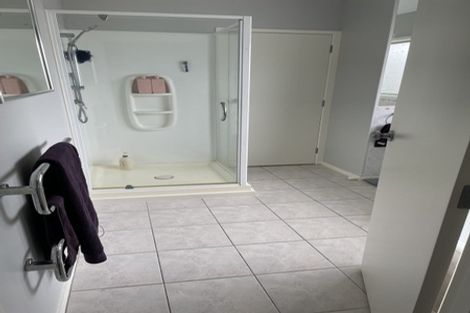 Photo of property in 4 Towra Place, Botany Downs, Auckland, 2010