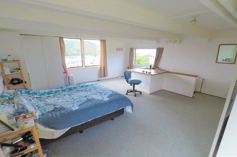 Photo of property in 52 Milne Terrace, Island Bay, Wellington, 6023