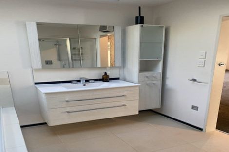 Photo of property in 40 Bay View Road, Moncks Bay, Christchurch, 8081