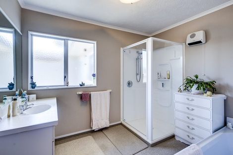 Photo of property in 2/2 Spriggs Crescent, Greenmeadows, Napier, 4112