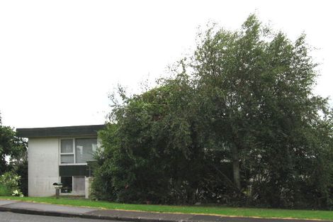 Photo of property in 3/111 Sylvan Avenue, Northcote, Auckland, 0627