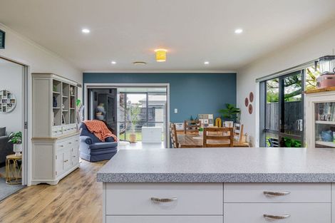 Photo of property in 7 Pegasus Place, Kelvin Grove, Palmerston North, 4414