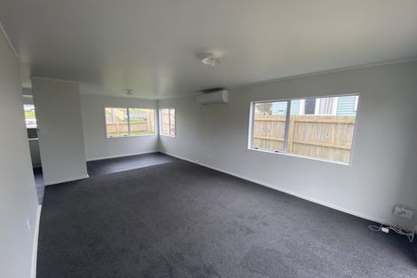 Photo of property in 15 Christmas Road, Manurewa, Auckland, 2102