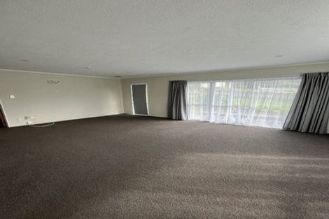 Photo of property in 17 Staithes Drive North, Whitby, Porirua, 5024