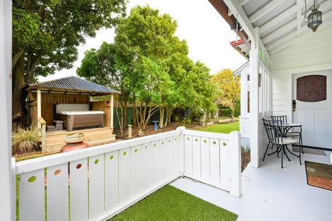 Photo of property in 74 Pitama Road, Awapuni, Palmerston North, 4412